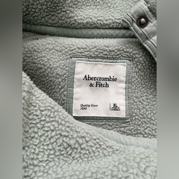 Comfy warm ABERCROMBIE & FITCH pullover 🍃🍃 - Picture 6 of 12